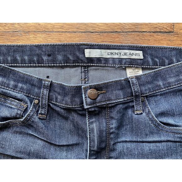DKNY Jeans Distressed Mid-Rise Denim Jeans sz 8 - Picture 3 of 7